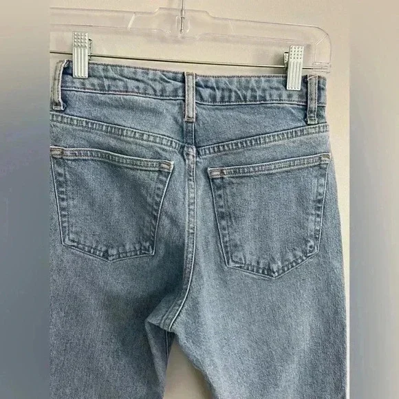 Straight Leg Jeans size 25 like new. - Picture 4 of 6